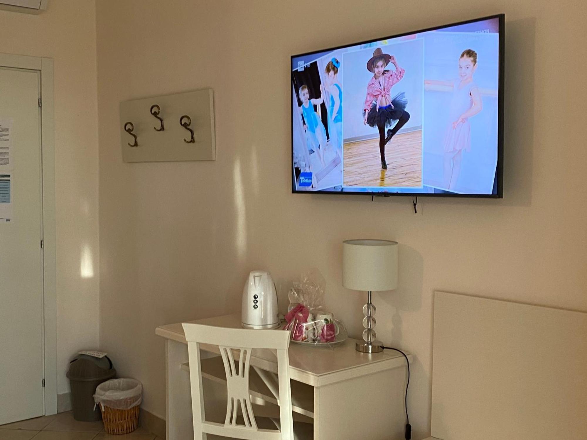 Betty'S House Bed & Breakfast Лацизе Екстериор снимка