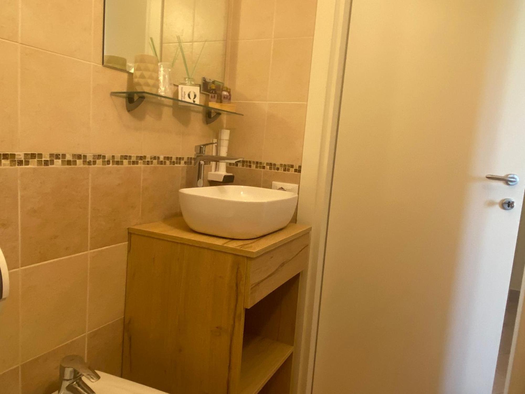 Betty'S House Bed & Breakfast Лацизе Екстериор снимка